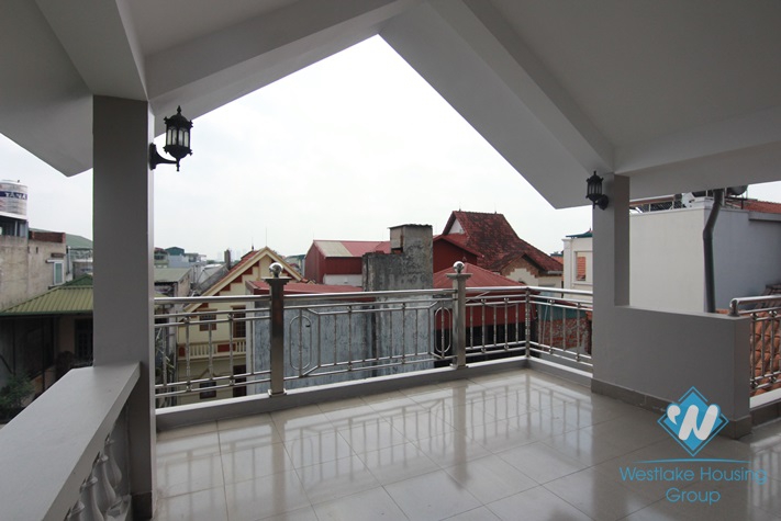 A nice house with courtyard for rent in Nghi Tam st, Tay Ho District
